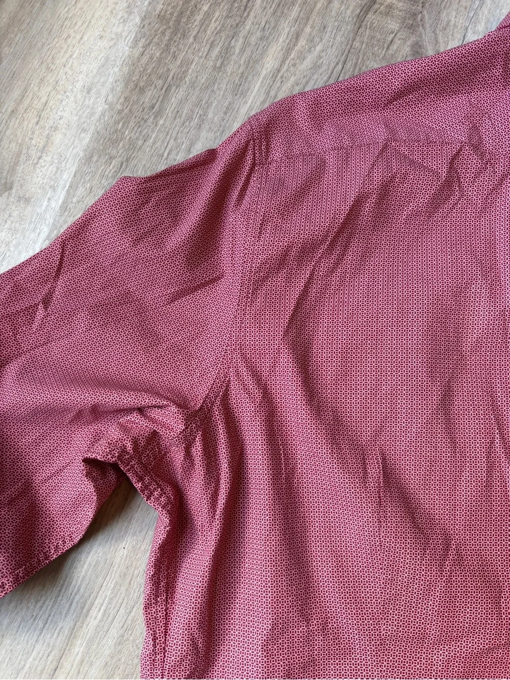 Banana Republic Large Slim Fit Men's Snap Button Two Pocket Shirt in Red